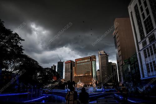 HUJAN LEBAT DI IBU KOTA
