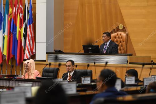 KL16_07022018_PARLIMEN_BN201802068165