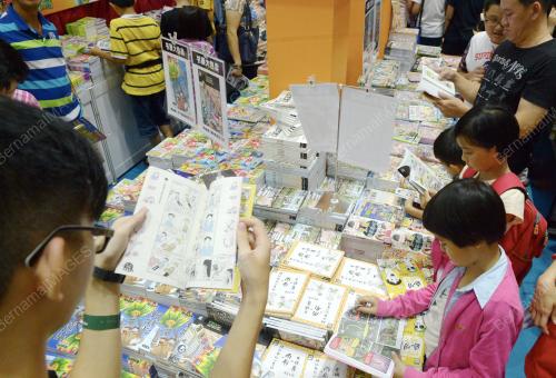 KL16_07072016_BOOKFEST