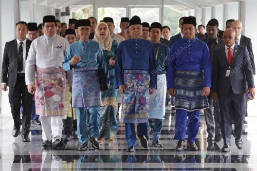 DATUK SERI ISMAIL SABRI YAAKOB