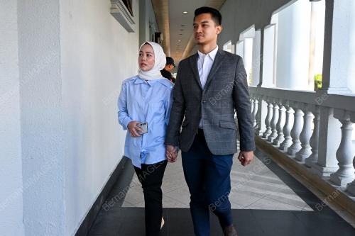 DATIN VIVY YUSOF