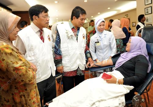 KL16_07112015_DERMA_DARAH