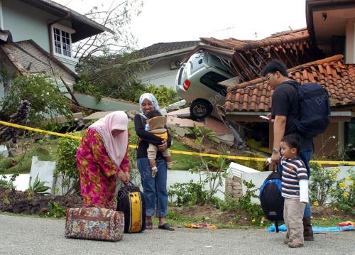 TANAH RUNTUH BUKIT ANTARABANGSA