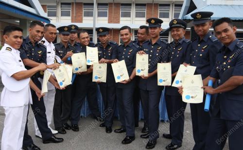 PENERIMA SAYAP JURUMALIM DAN JURUTERA PENERBANGAN
