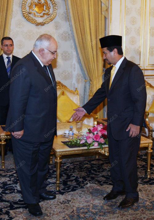 TUANKU MIZAN ZAINAL ABIDIN