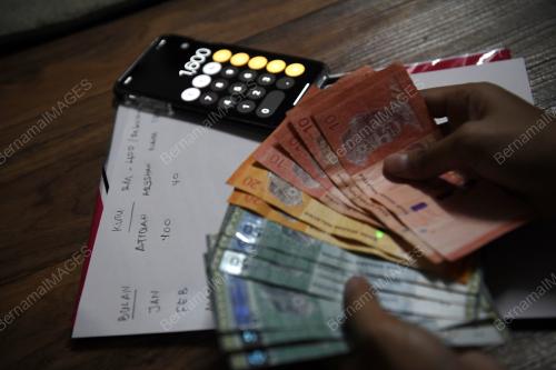 WANG TUNAI SECARA BERMAIN KUTU