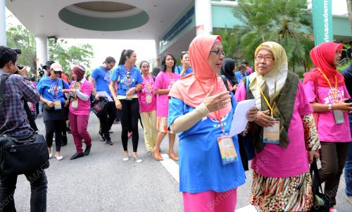 KL16_08032015_WANITA