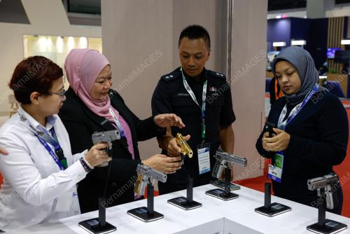 PAMERAN PERKHIDMATAN PERTAHANAN ASIA (DSA)
