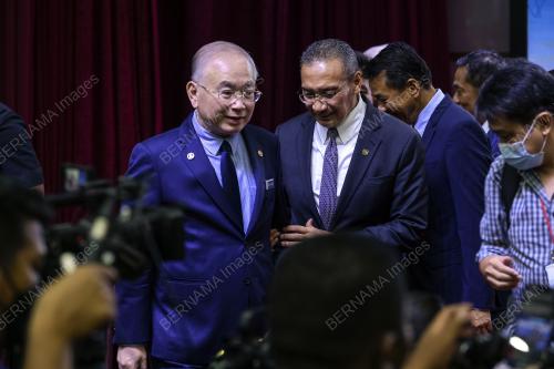 DATUK SERI HISHAMMUDDIN HUSSEIN