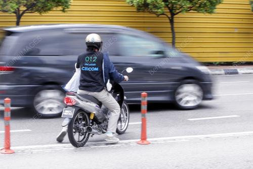 MOTOSIKAL MENEMPAH MAUT