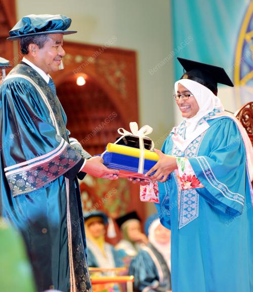 TAN SRI MOHD SIDEK HASSAN