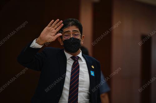 PERSIDANGAN DEWAN NEGARA