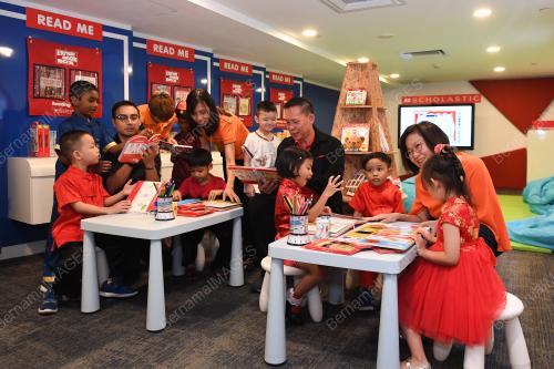 SCHOLASTIC READING LOUNGE LAUNCH