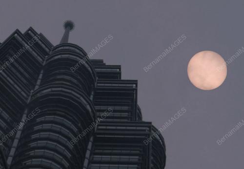JEREBU DI KLCC