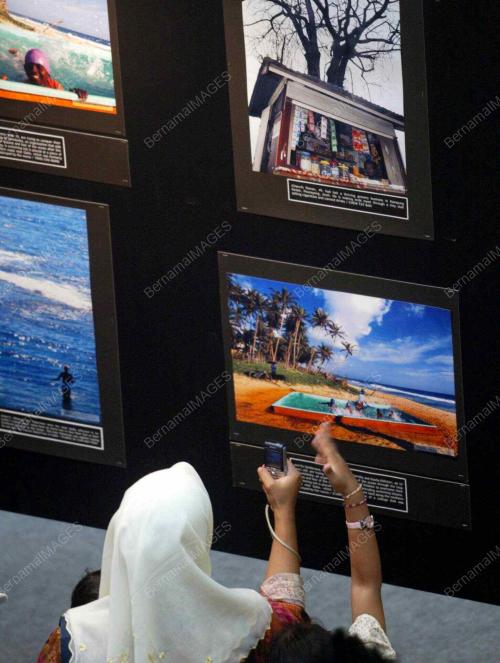 TSUNAMI PHOTO EXHIBITION