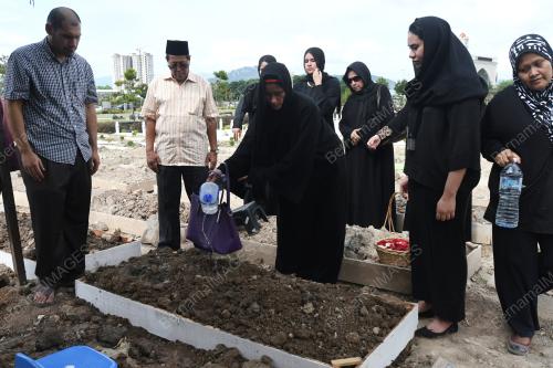 KL16_09052019_KAMARALZAMAN_BN201905099215