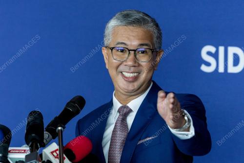 TENGKU DATUK SERI ZAFRUL AZIZ