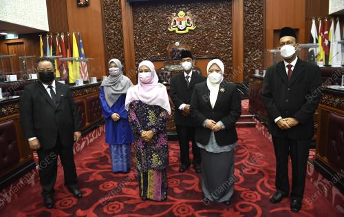 AHLI DEWAN NEGARA