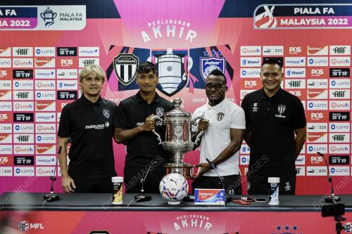 SIDANG MEDIA FINAL PIALA FA