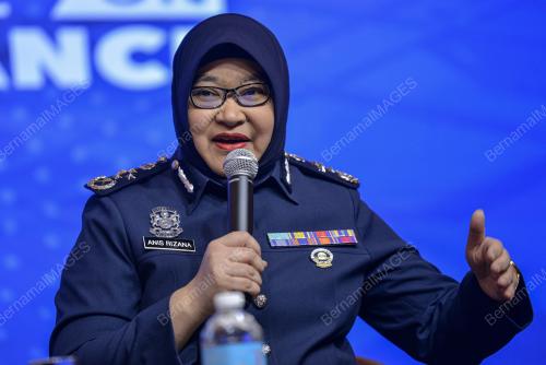 DATUK ANIS RIZANA MOHD ZAINUDIN