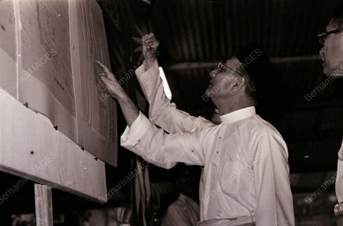DATUK SERI HUSSEIN ONN