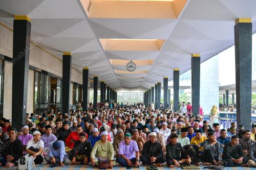 SOLAT AIDILFITRI
