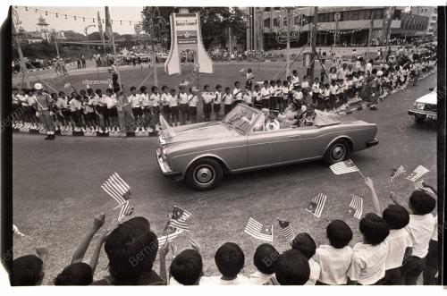 PERARAKAN KERETA DI RAJA