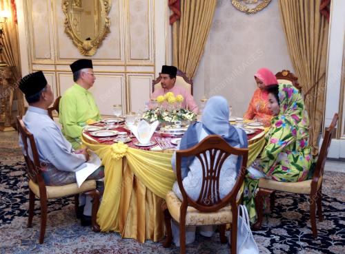 TUANKU MIZAN ZAINAL ABIDIN