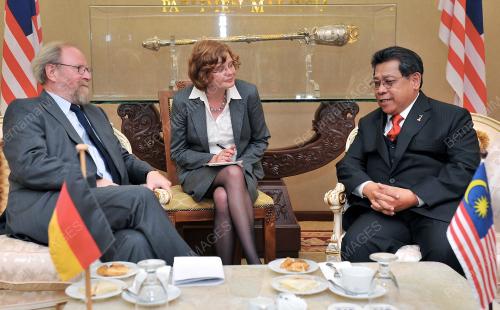 TAN SRI PANDIKAR AMIN MULIA
