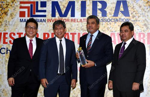 KL16_10102017_MIRA_AWARD_BN201710057518