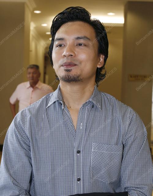 KL16_11012011_ANUAR_ZAIN_DE6