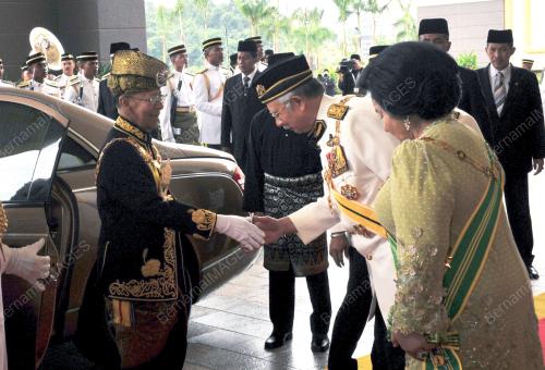KL16_11042012_AGONG_PM