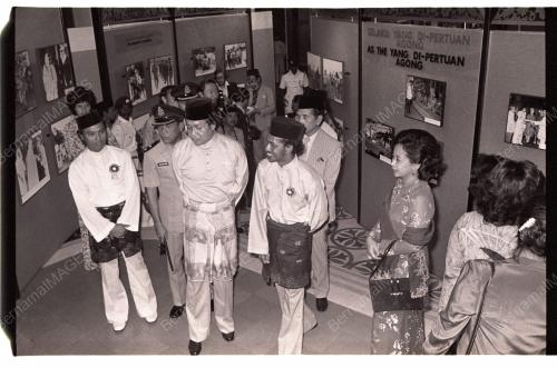 RAJA PERMAISURI AGONG MELAWAT MUZIUM NEGARA