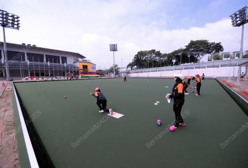 KL16_11072017_LAWN_BALL