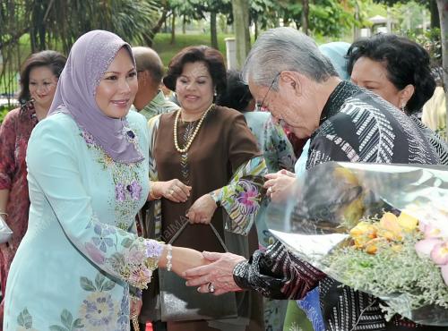 TUANKU_NUR_ZAHIRAH