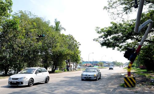 KL16_12022012_LAMPU_ISYARAT