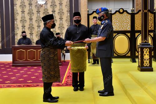 AL-SULTAN ABDULLAH RI'AYATUDDIN AL-MUSTAFA BILLAH SHAH