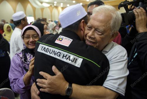 KL16_12082015_HAJI