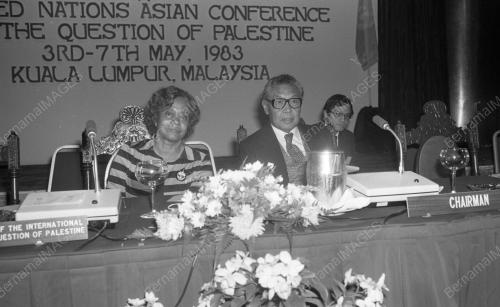 KL16_13012015_PERSIDANGAN