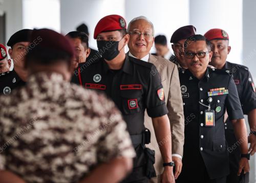 DATUK SERI NAJIB TUN RAZAK
