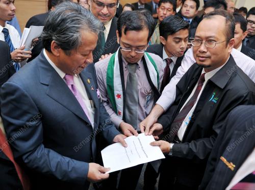 KL16_14032012_ANIFAH_AMAN