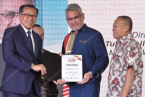 KL16_14032019_KHALID_BN201903123182