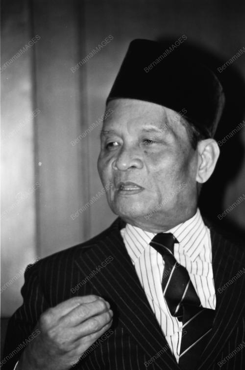 Datu Mustapha angkat sumpah