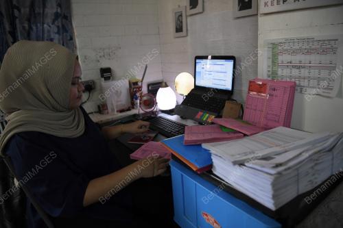 BERKERJA DARI RUMAH