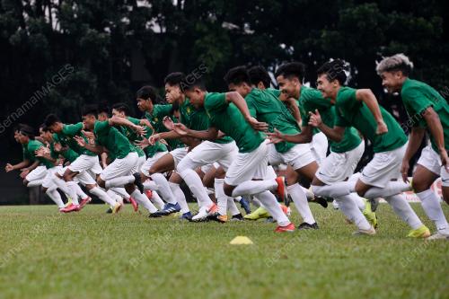 LATIHAN SKUAD BOLASEPAK BAWAH 19 MALAYSIA