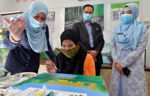 DATUK SERI RINA MOHD HARUN
