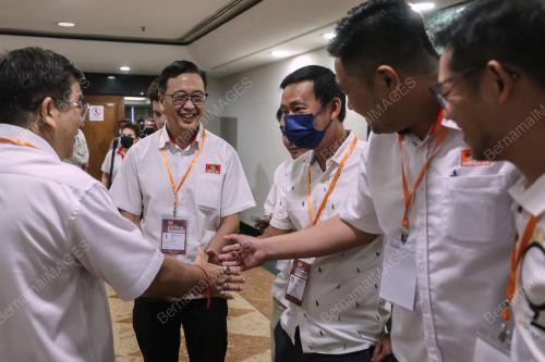 DATUK DR DOMINIC LAU HOE CHAI