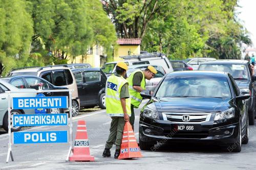 KAWALAN KESELAMATAN TANAH RUNTUH