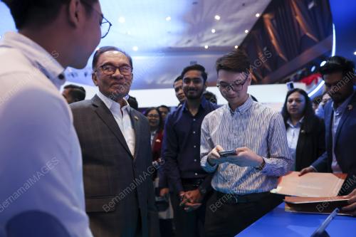 DATUK SERI ANWAR IBRAHIM