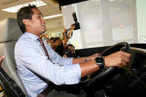 KL16_16052016_KHAIRY_BAS